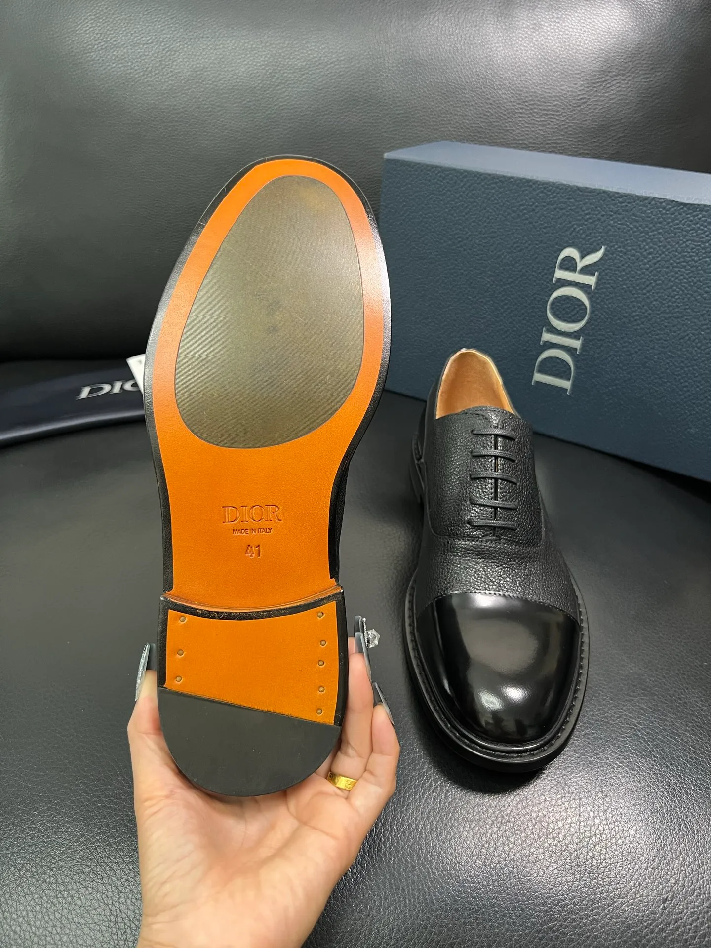Men's shoes 💰940 Dior top purchasing agent, synchronized with Dior counters, original factory configuration, imported Italian cowhide, fully imported water-dyed cowhide lining, sole: original factory special supply, original sole super comfortable, original factory follow-up order 🔍🔍High quality, welcome to compare, code number 39-44 (can be ordered 38 45 46) 85868